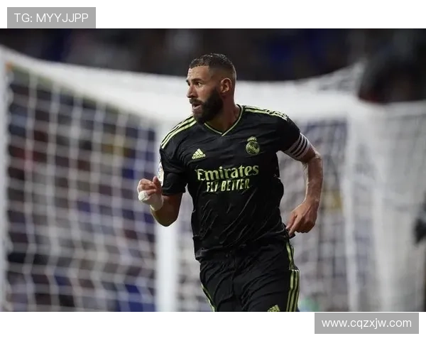 本泽马在梅西时代西甲十年格局中的角色解析 本泽马在梅西时代西甲十年格局中的角色解析